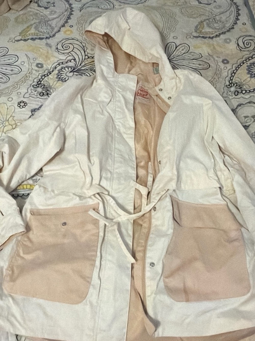 Levi's Cream Hooded Ski Jacket with Beige Pocket Accents